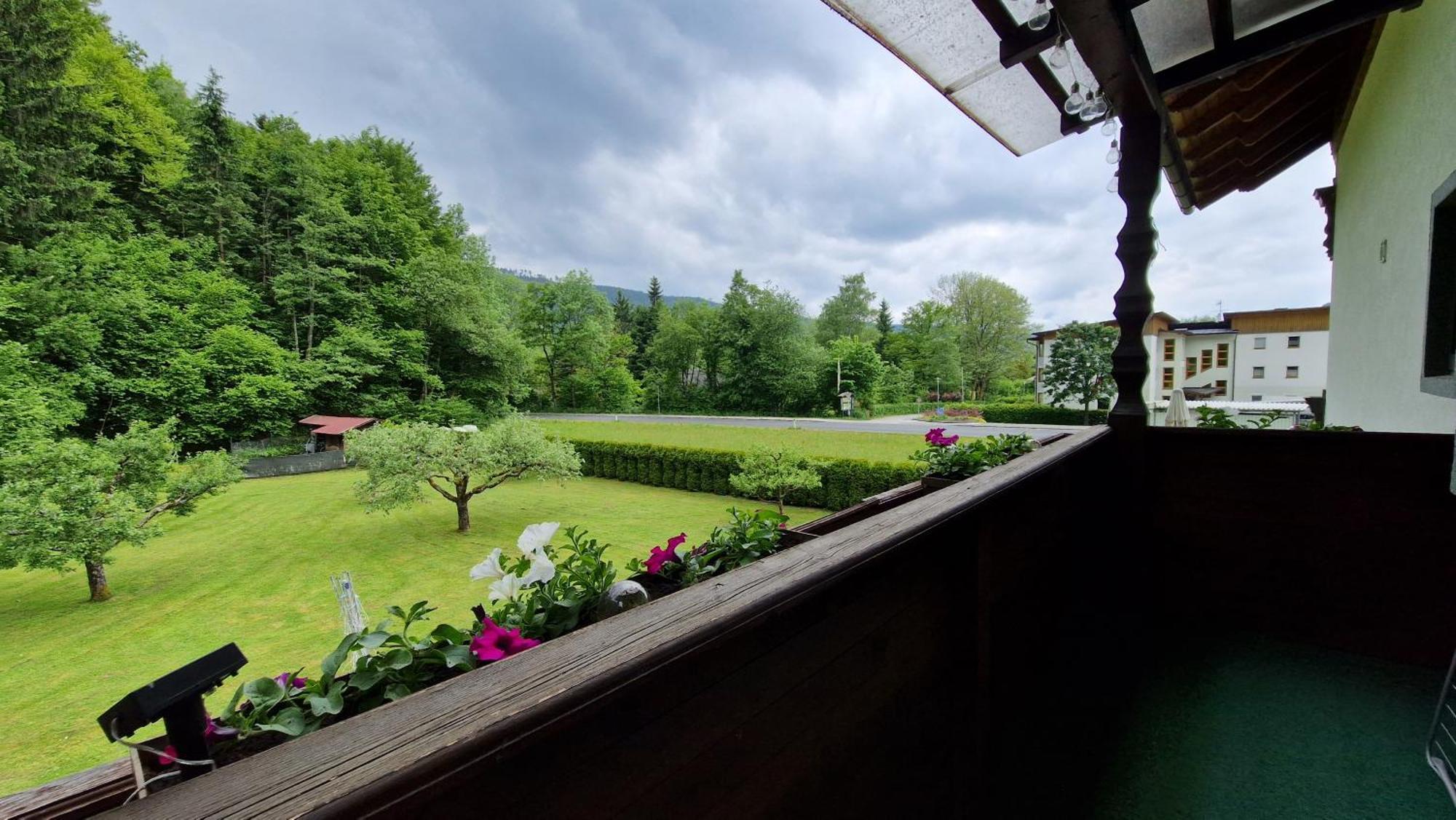 Ferienwohnung Edeltraud, Fusslaeufig Zum See Und 20 Minuten Vom Skigebiet Entfernt Döbriach Esterno foto